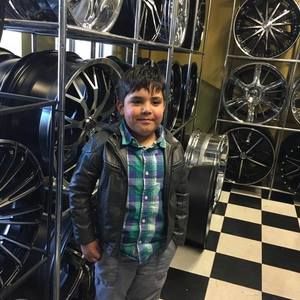 Meet your Posher, Moniba